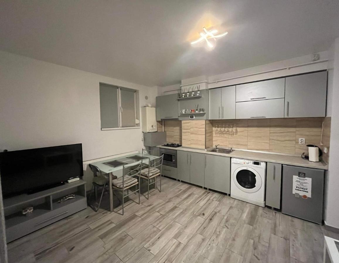 Modern & Elegant Apartament Craiova Eksteriør bilde