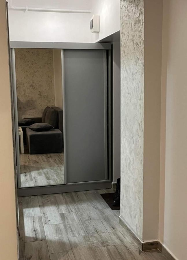 Modern & Elegant Apartament Craiova Eksteriør bilde